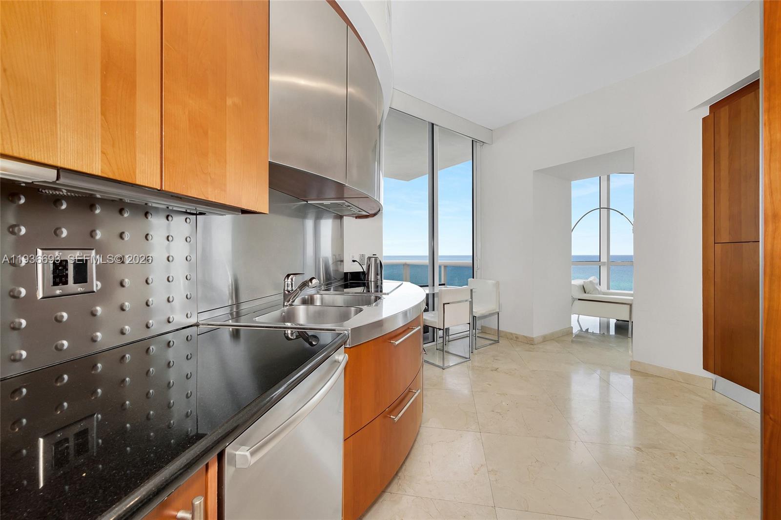 TRUMP PALACE CONDO - Residential