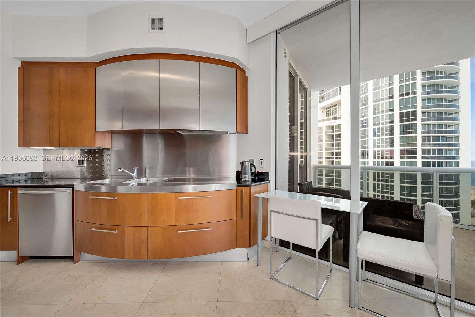 TRUMP PALACE CONDO - Residential