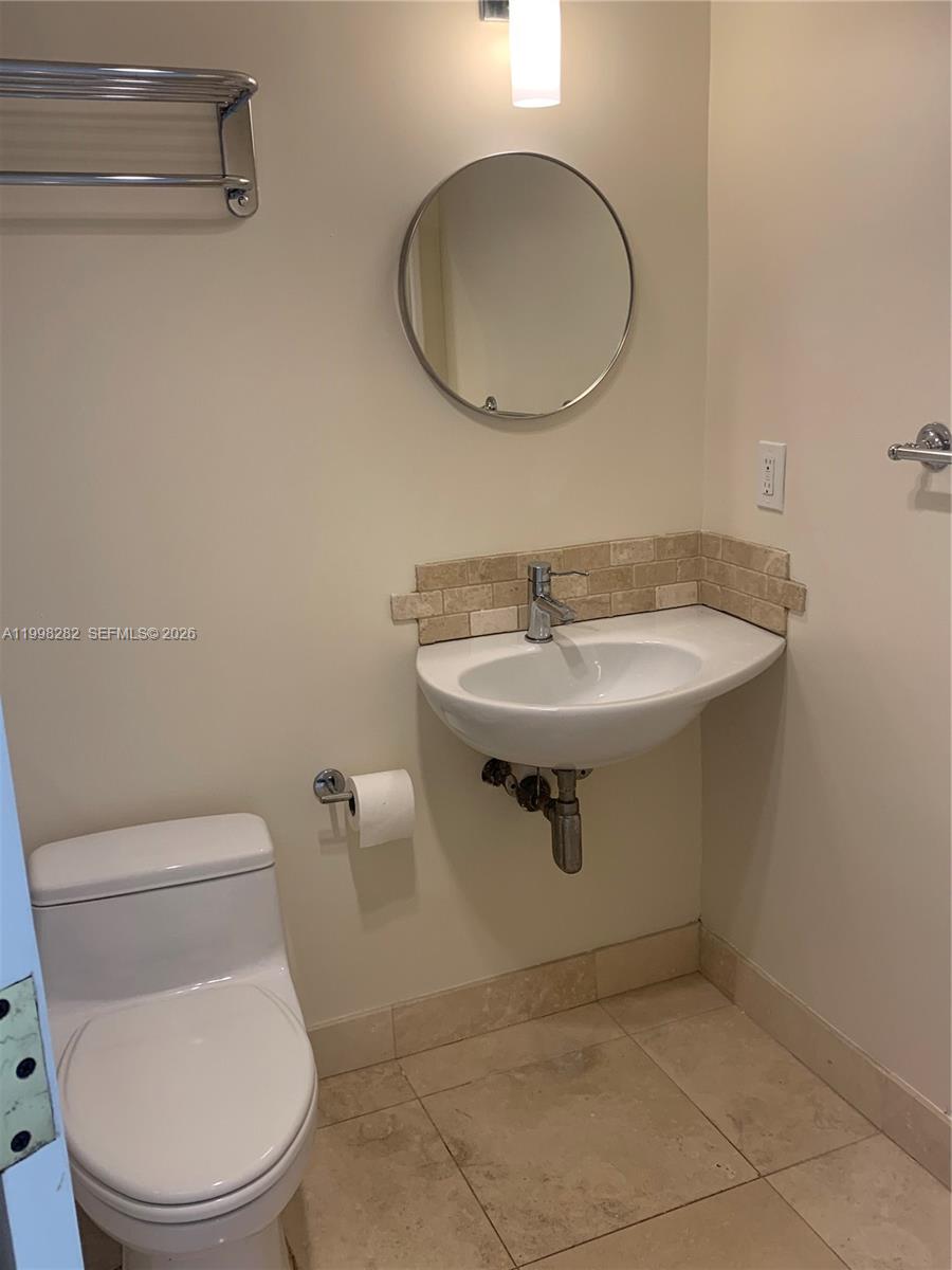 KEY BISCAYNES COMMODORE C - Residential