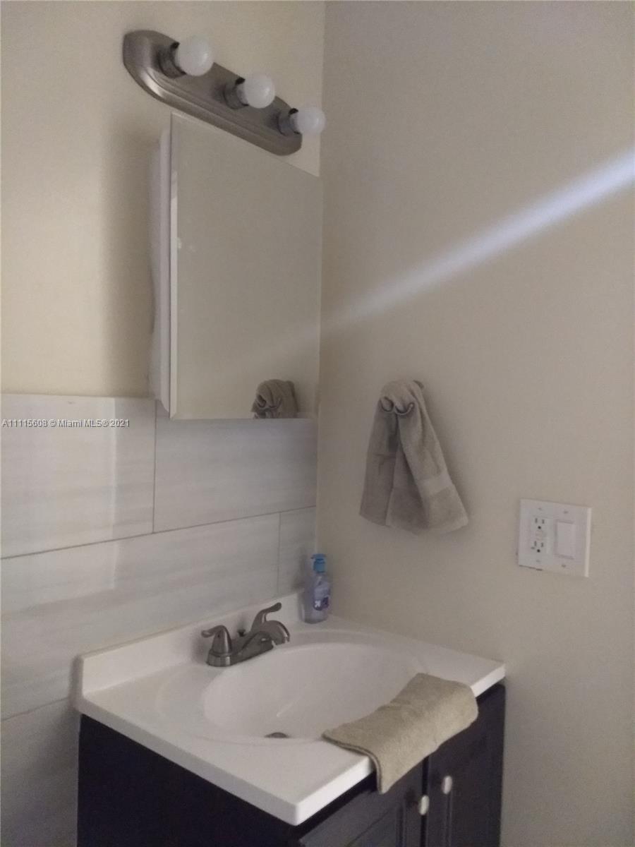 ISLAS CANARIAS CONDO - Residential Lease