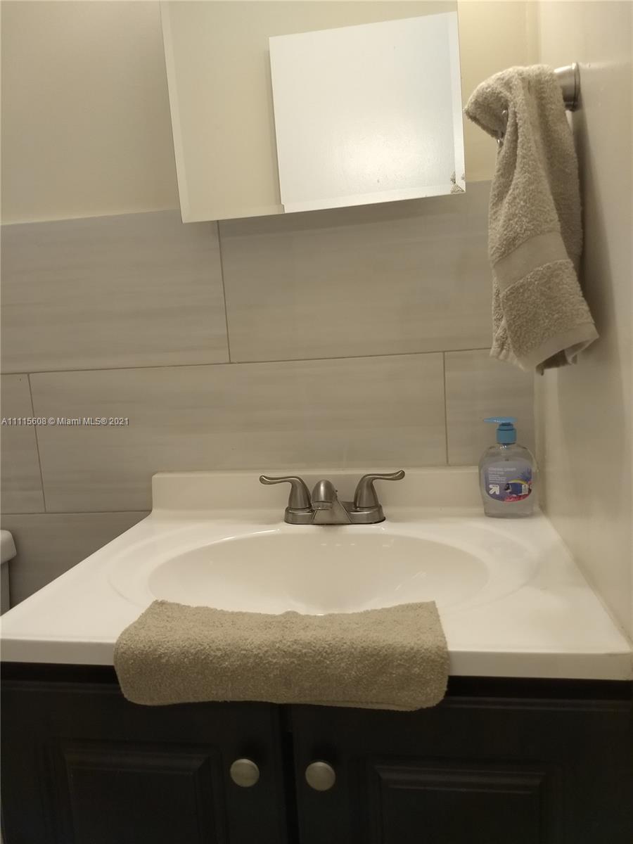 ISLAS CANARIAS CONDO - Residential Lease