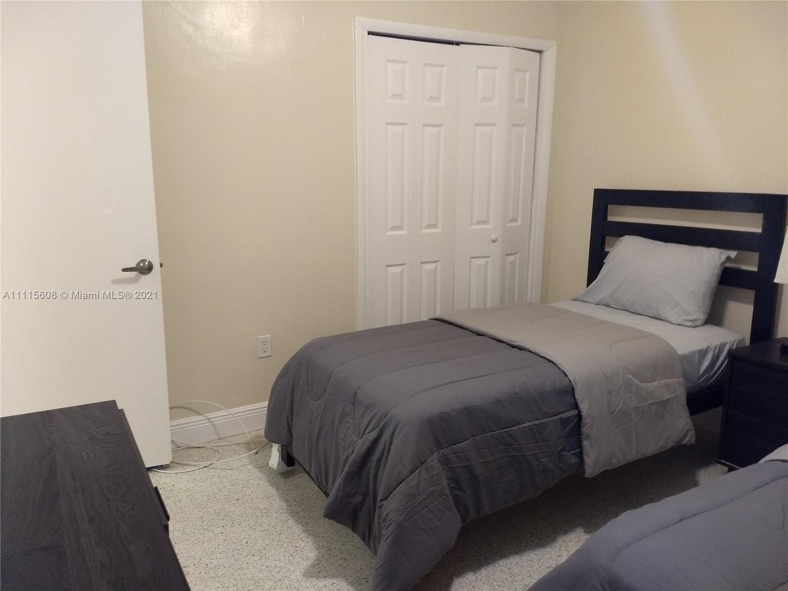 ISLAS CANARIAS CONDO - Residential Lease