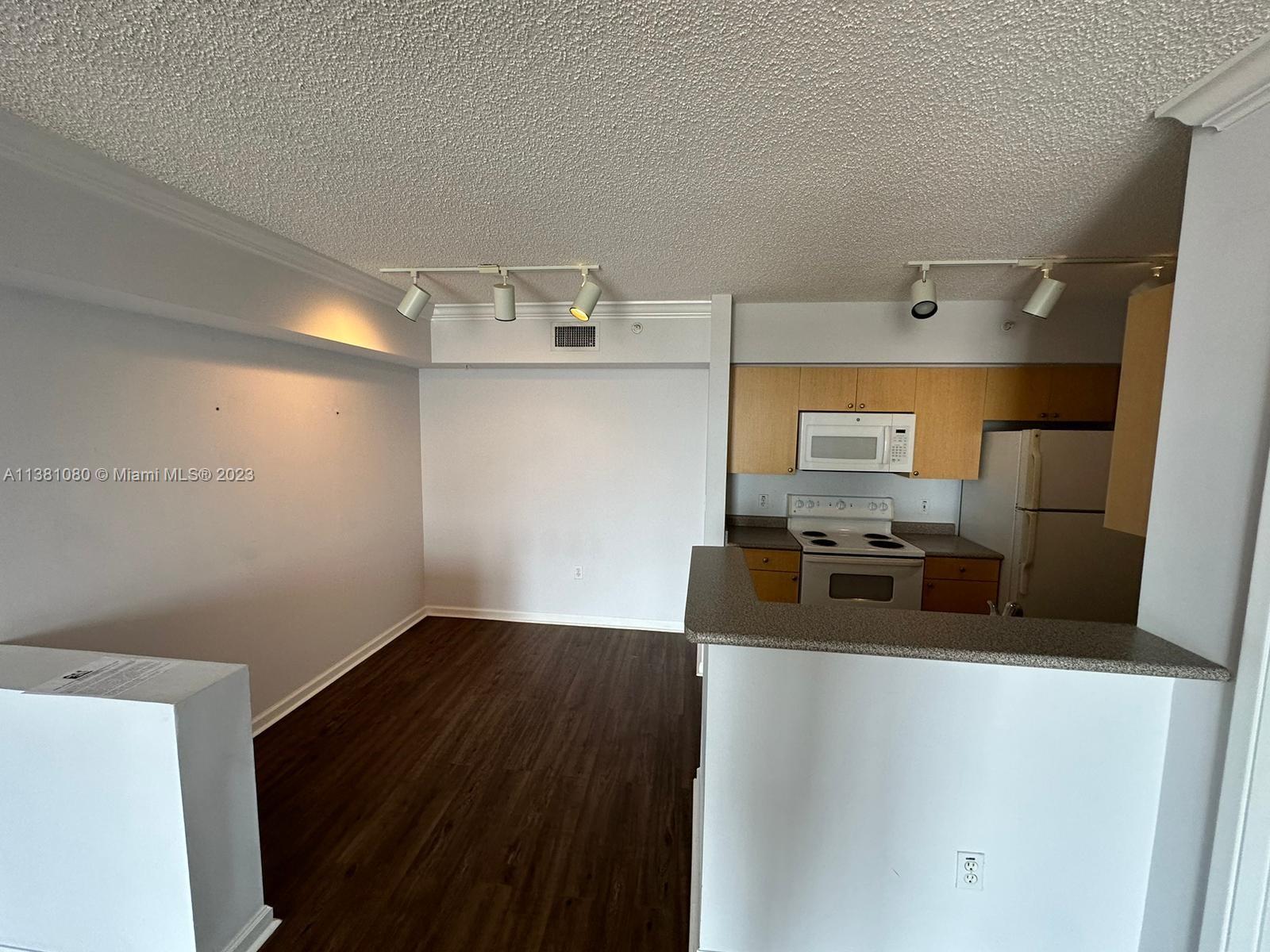 REGENT PARK CONDO - Residential Lease