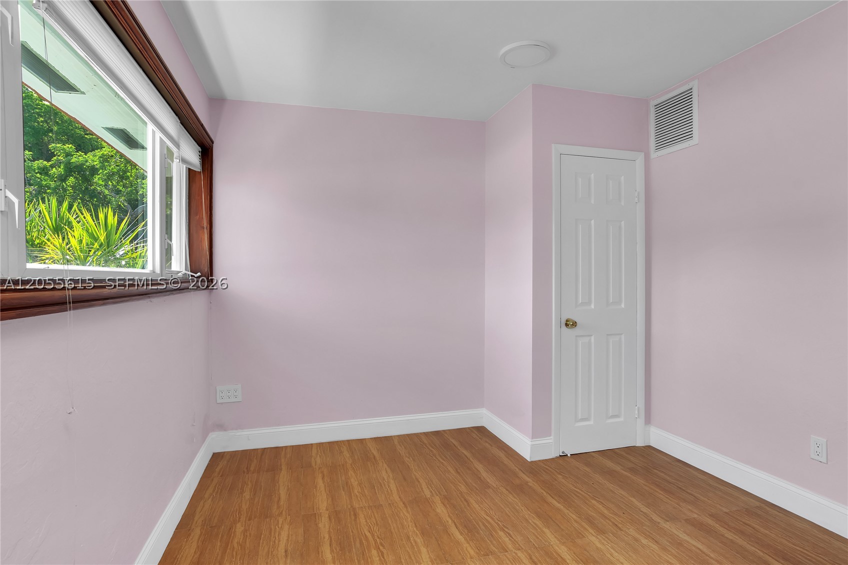 PINEWOOD ESTATES - Residential