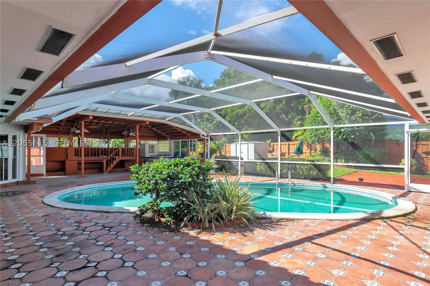 PINEWOOD ESTATES - Residential