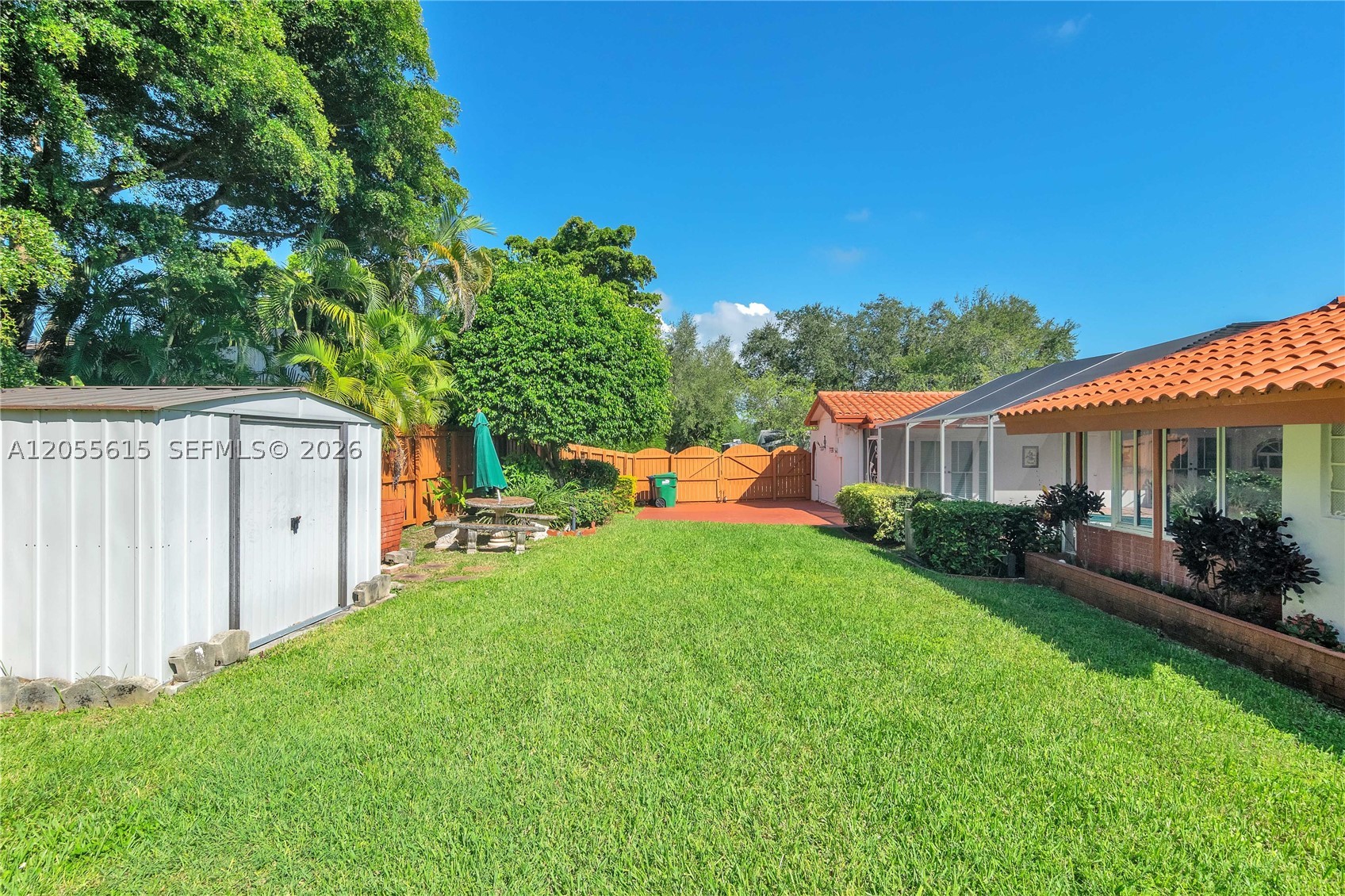 PINEWOOD ESTATES - Residential