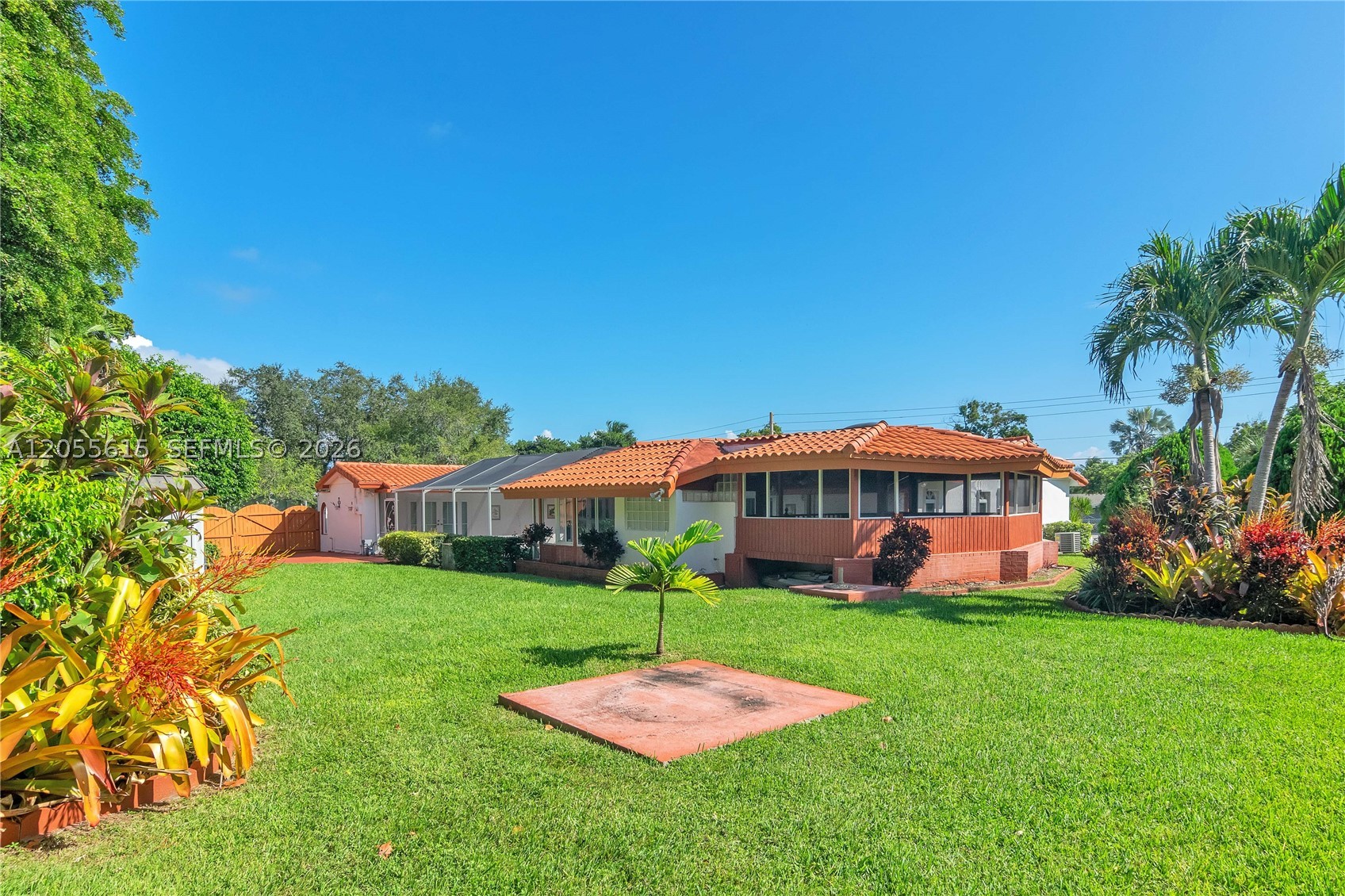 PINEWOOD ESTATES - Residential