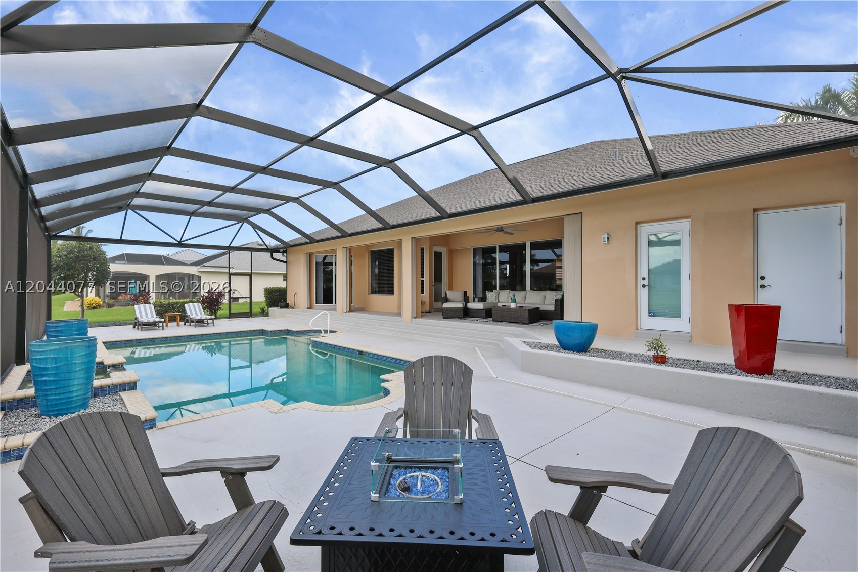 CAPE ROYAL - Residential