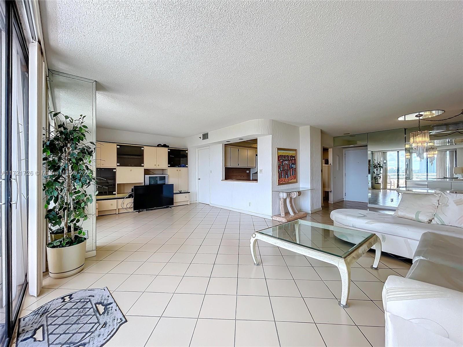 DELVISTA TOWERS CONDO - Residential