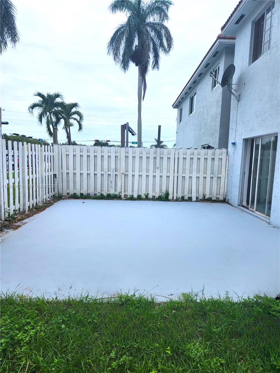 PRECIOUS HOMES AT TWIN LA - Residential