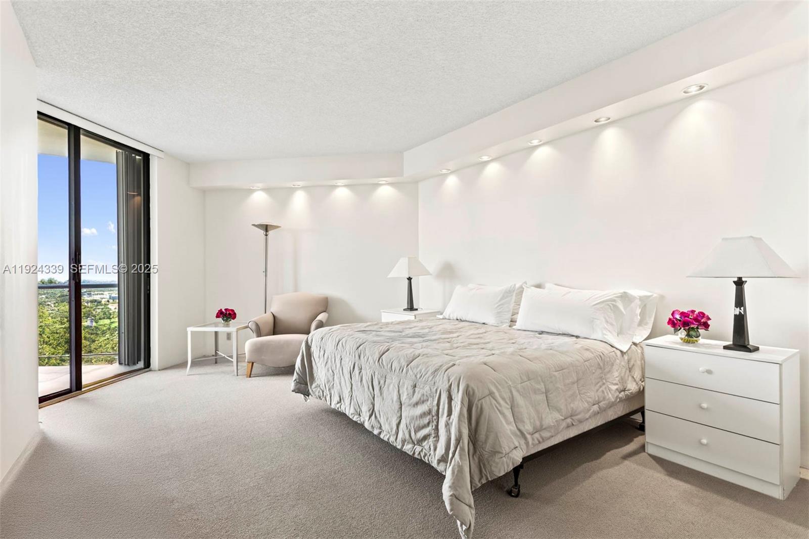 MARINA TOWER CONDO - Residential