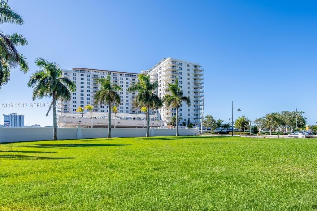 Venetian Condominium - Residential