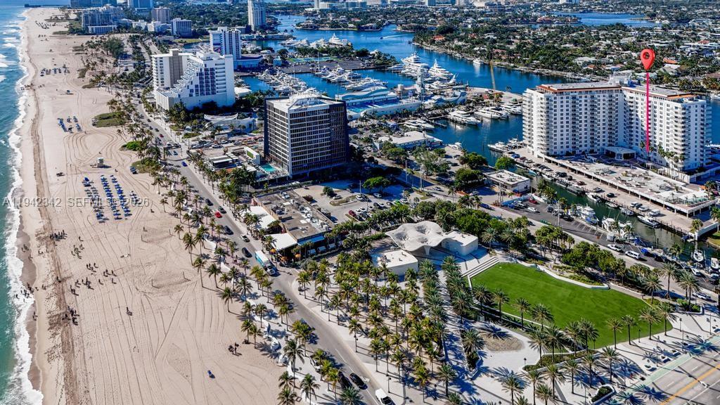 Venetian Condominium - Residential