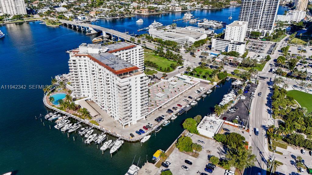 Venetian Condominium - Residential