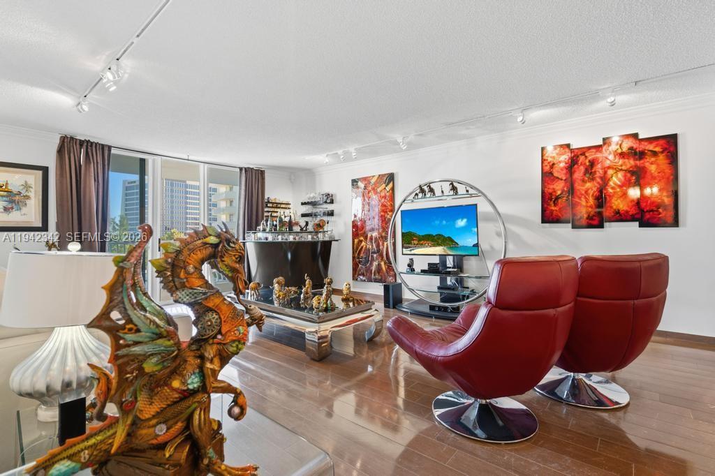 Venetian Condominium - Residential