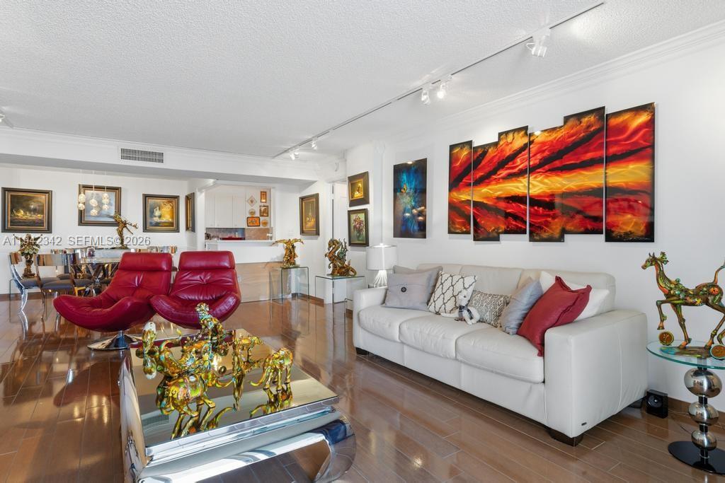 Venetian Condominium - Residential