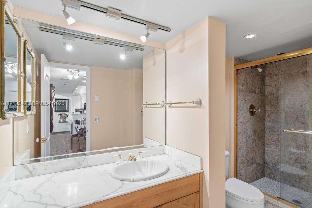 Venetian Condominium - Residential
