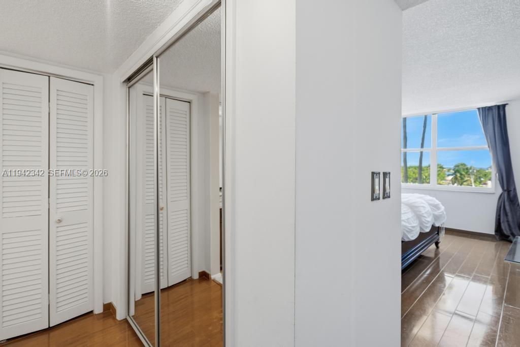 Venetian Condominium - Residential