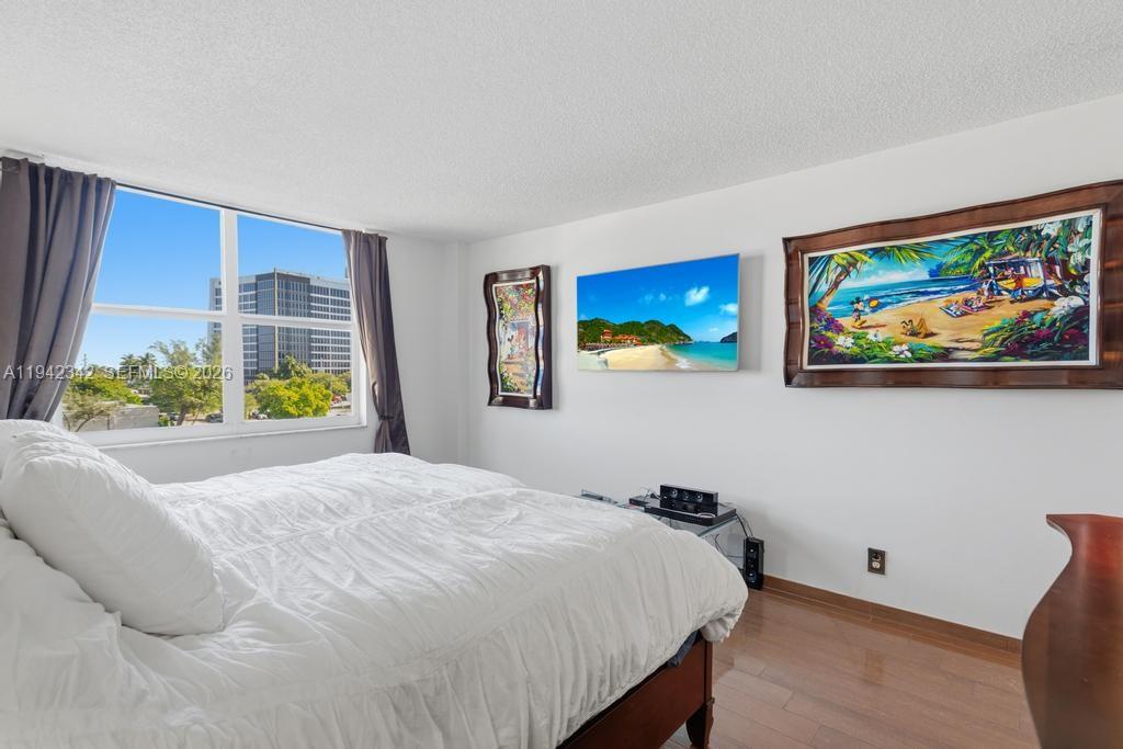 Venetian Condominium - Residential