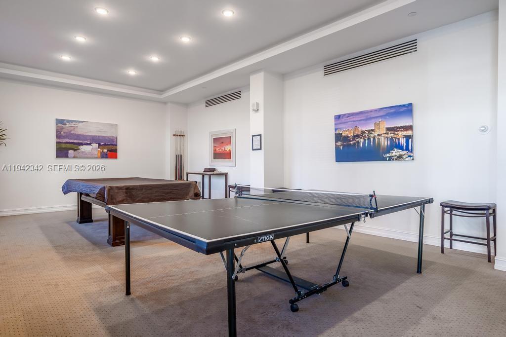Venetian Condominium - Residential