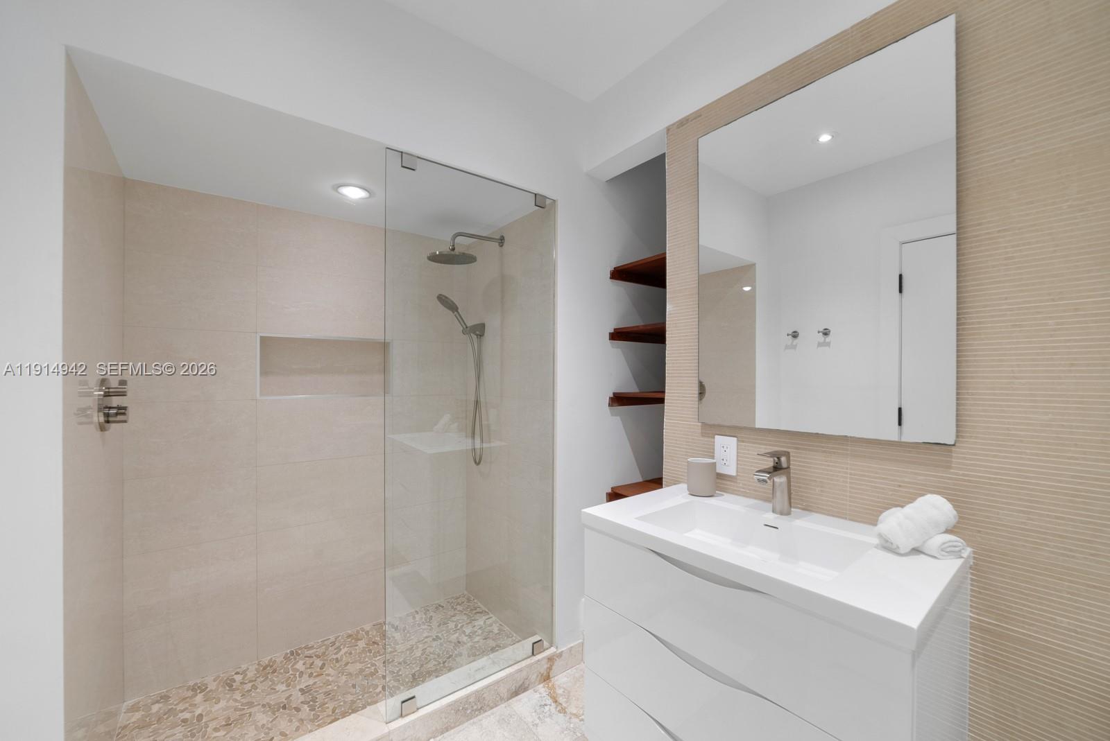 LA GORCE GOLF SUB - Residential