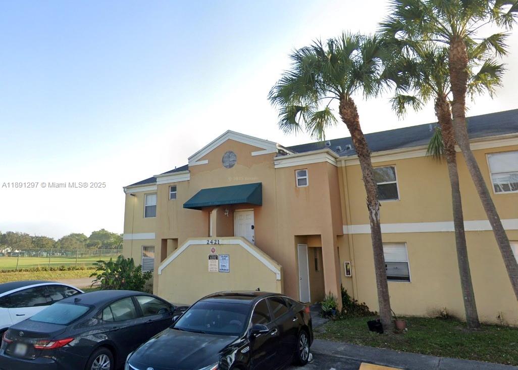 Bright & Charming 2-Bed, 2-Bath Condo in Lauderhill – No Rental Restrictions! Welcome to this beautifully maintained 2-bed, 2-bath condo w/ 855 sq. ft. of comfortable, modern living. Located in a desirable Lauderhill neighborhood, this home is perfect for both investors and owner-occupants alike! Step inside to a bright open-concept layout w/mosaic flooring throughout, a spacious living room w/natural light, & large windows that lead to your own private balcony—ideal for relaxing or entertaining. The kitchen flows seamlessly into the living area, & the in-unit washer and dryer add everyday convenience. Whether you're looking for a new home or a smart investment w/ no rental restrictions, this property offers excellent value in a growing area.
Don’t miss out—schedule your showing today!
