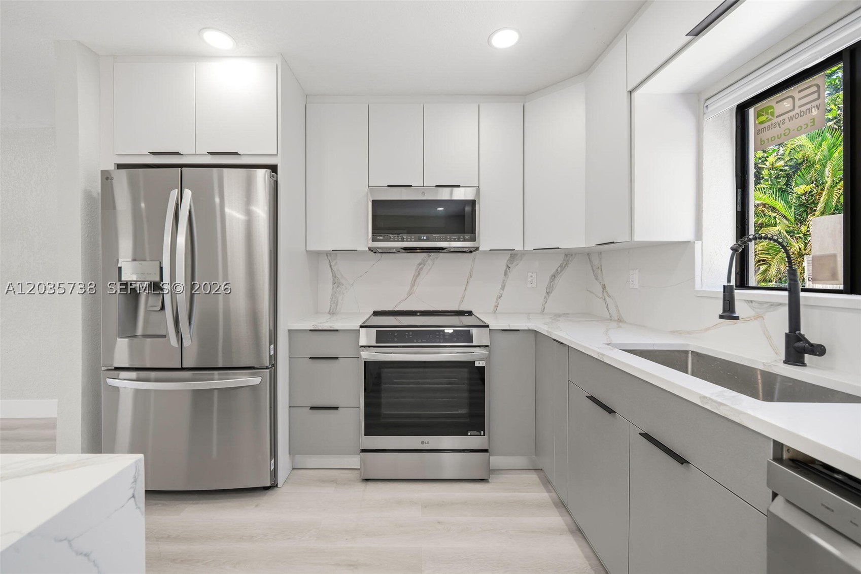 KENDALL GREEN SEC B 44-18 - Residential