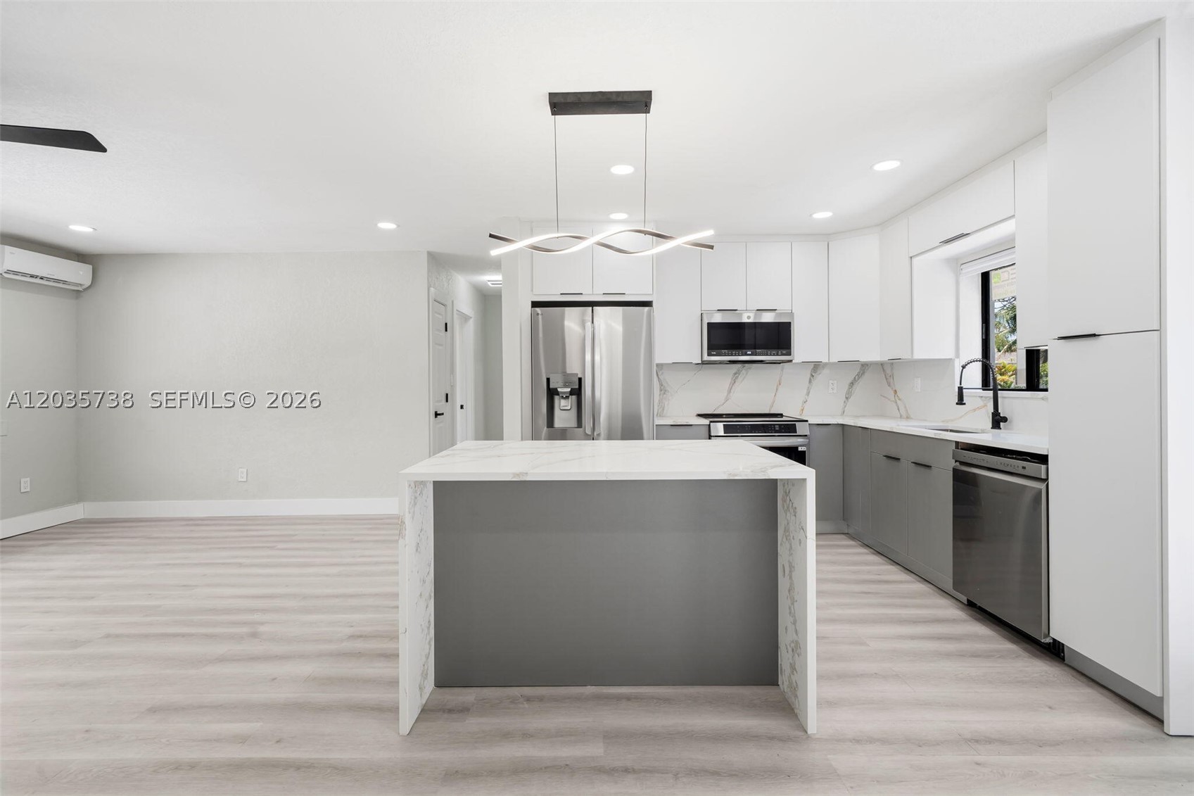 KENDALL GREEN SEC B 44-18 - Residential