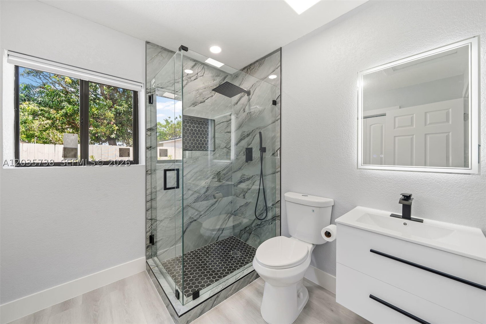 KENDALL GREEN SEC B 44-18 - Residential