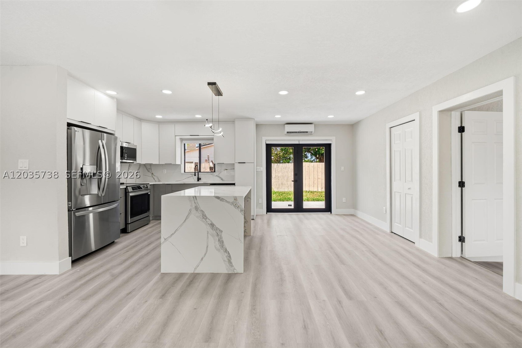 KENDALL GREEN SEC B 44-18 - Residential