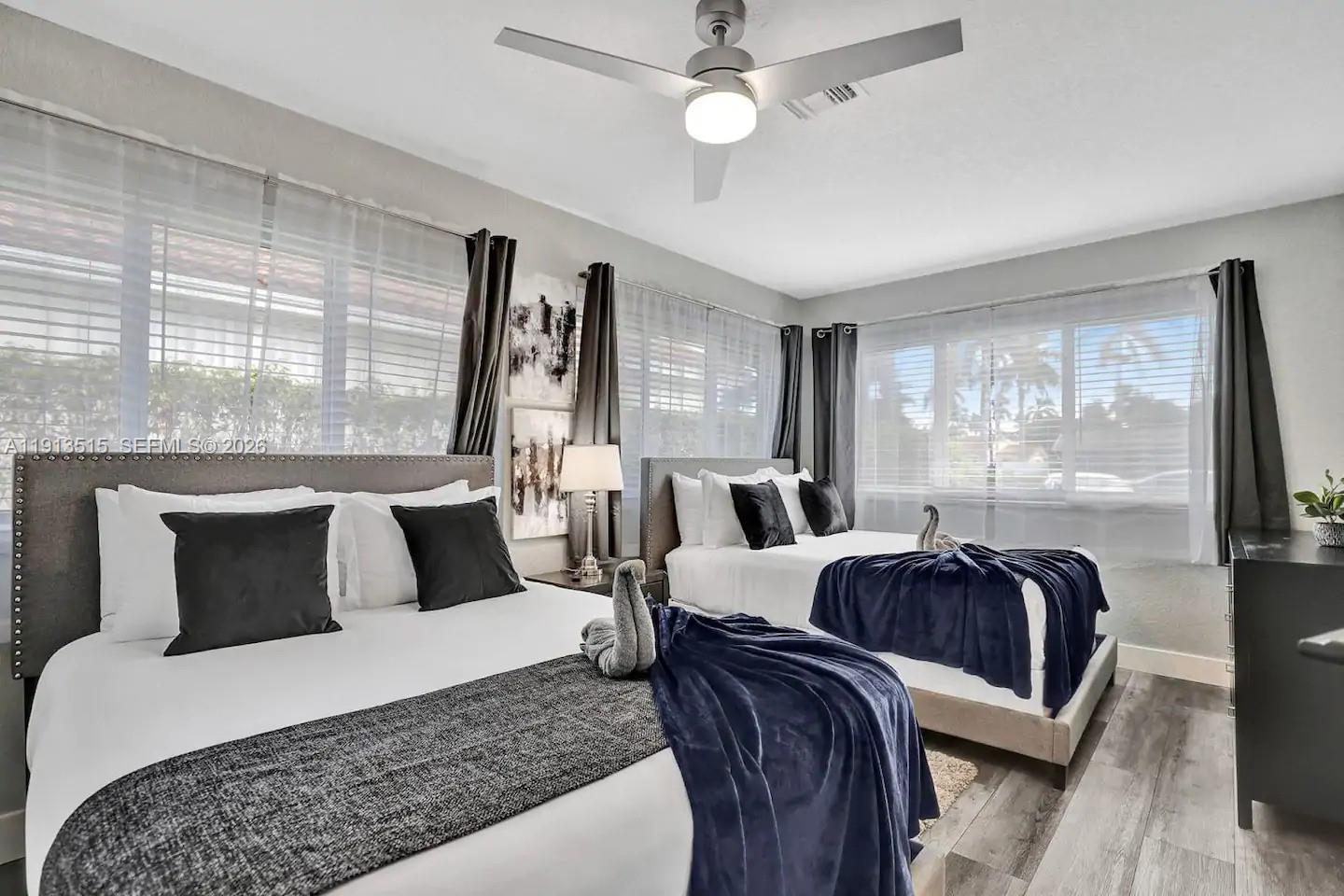 HOLLYWOOD LAKES SECTION - Residential Lease