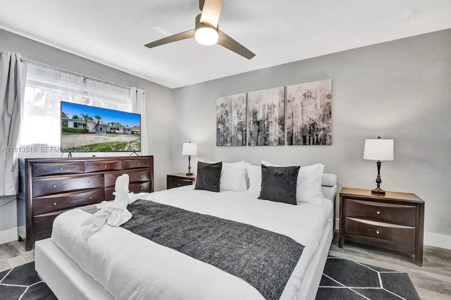 HOLLYWOOD LAKES SECTION - Residential Lease