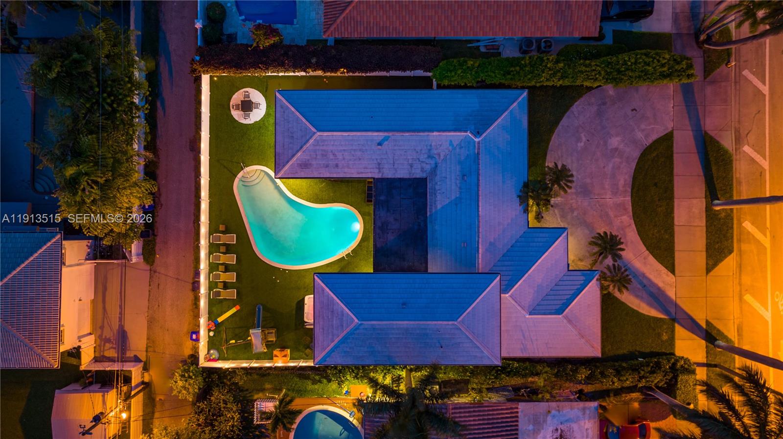 HOLLYWOOD LAKES SECTION - Residential Lease