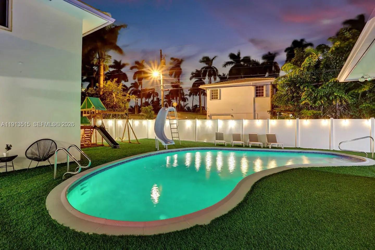 HOLLYWOOD LAKES SECTION - Residential Lease