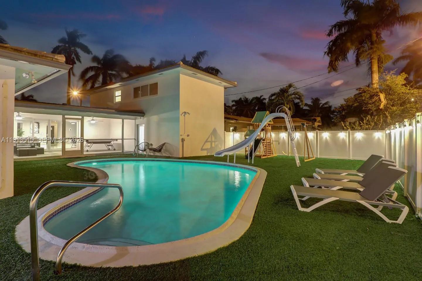 HOLLYWOOD LAKES SECTION - Residential Lease
