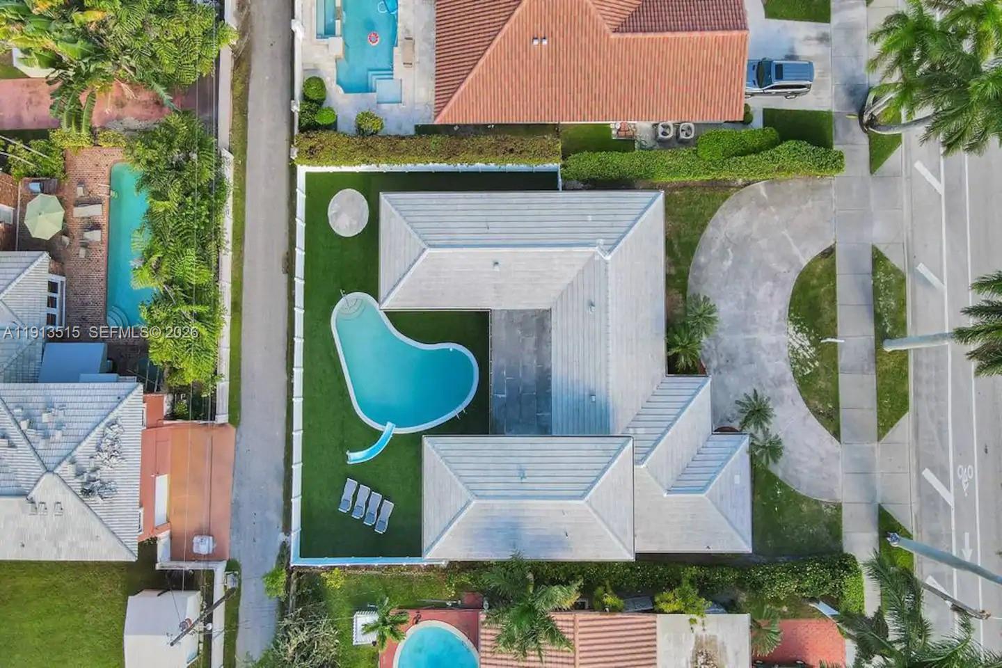 HOLLYWOOD LAKES SECTION - Residential Lease