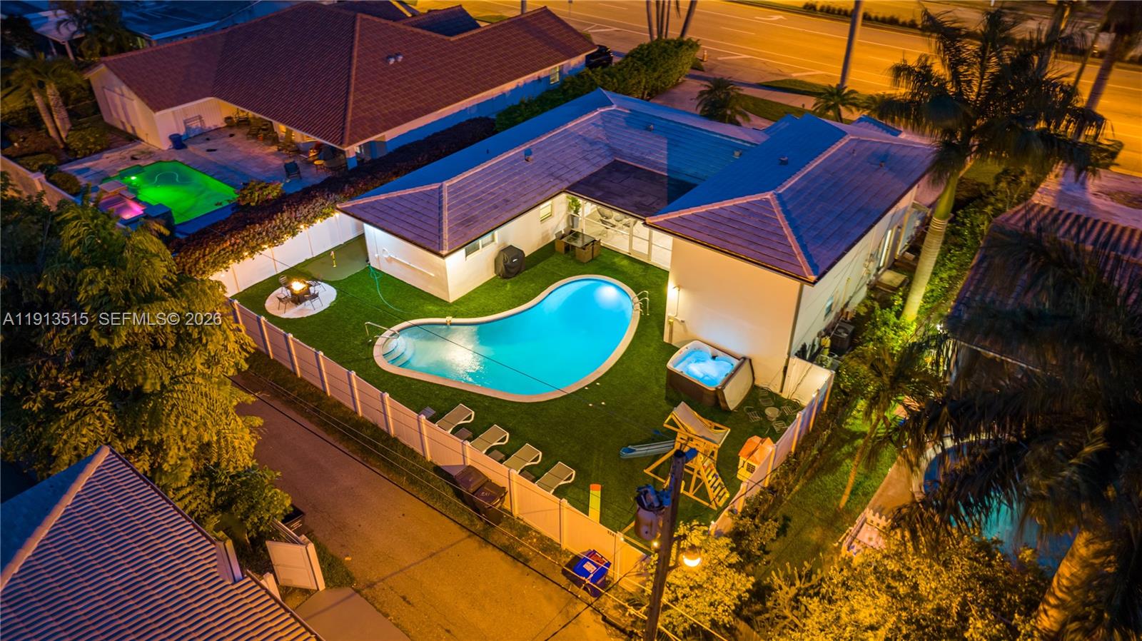 HOLLYWOOD LAKES SECTION - Residential Lease