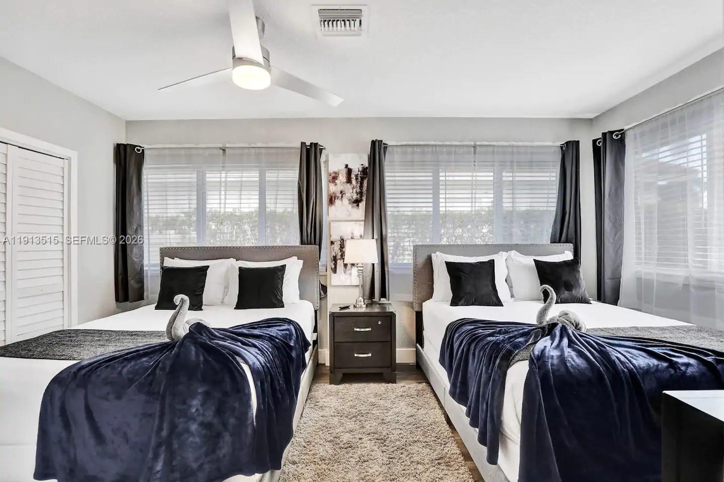 HOLLYWOOD LAKES SECTION - Residential Lease
