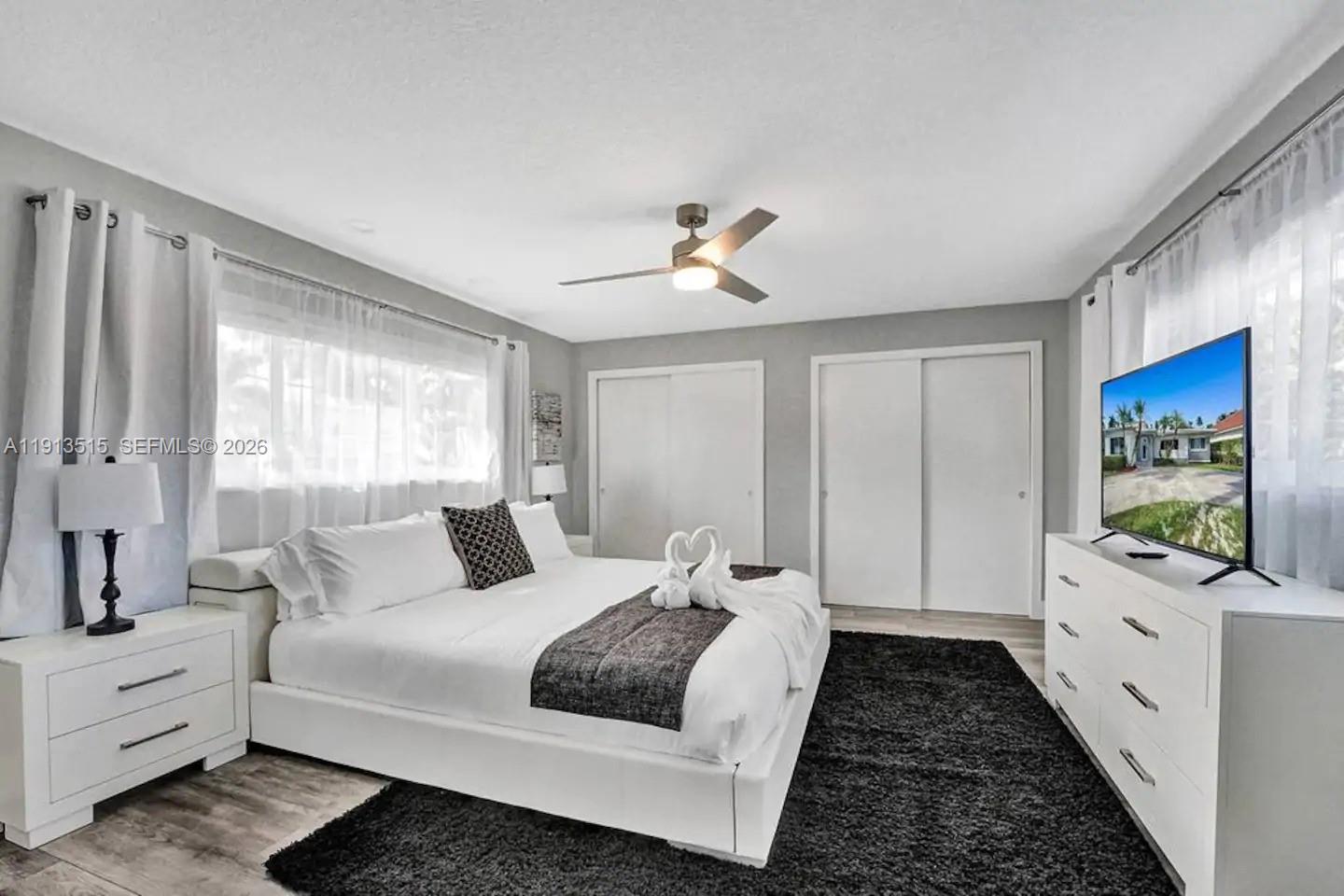 HOLLYWOOD LAKES SECTION - Residential Lease