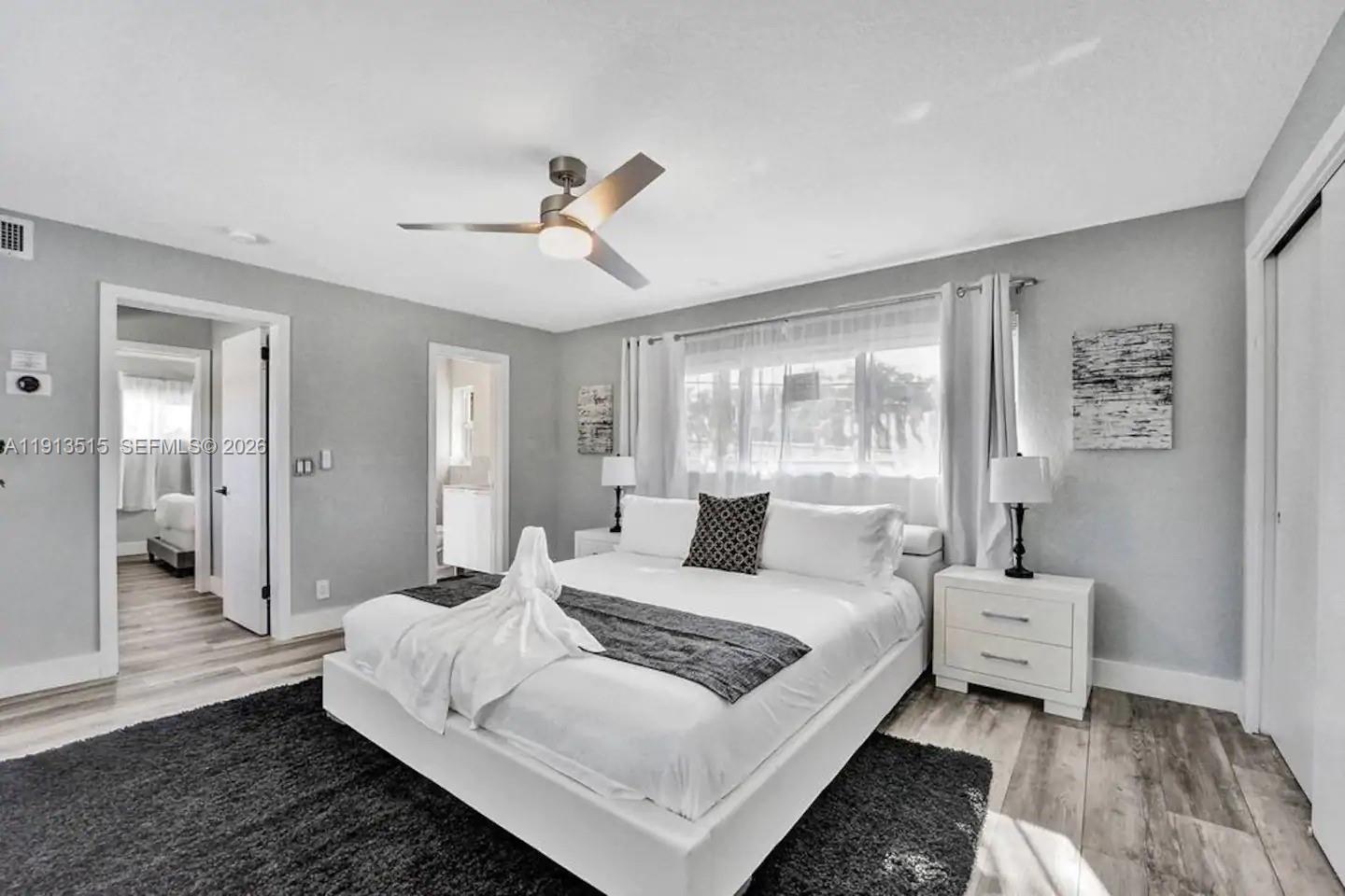 HOLLYWOOD LAKES SECTION - Residential Lease