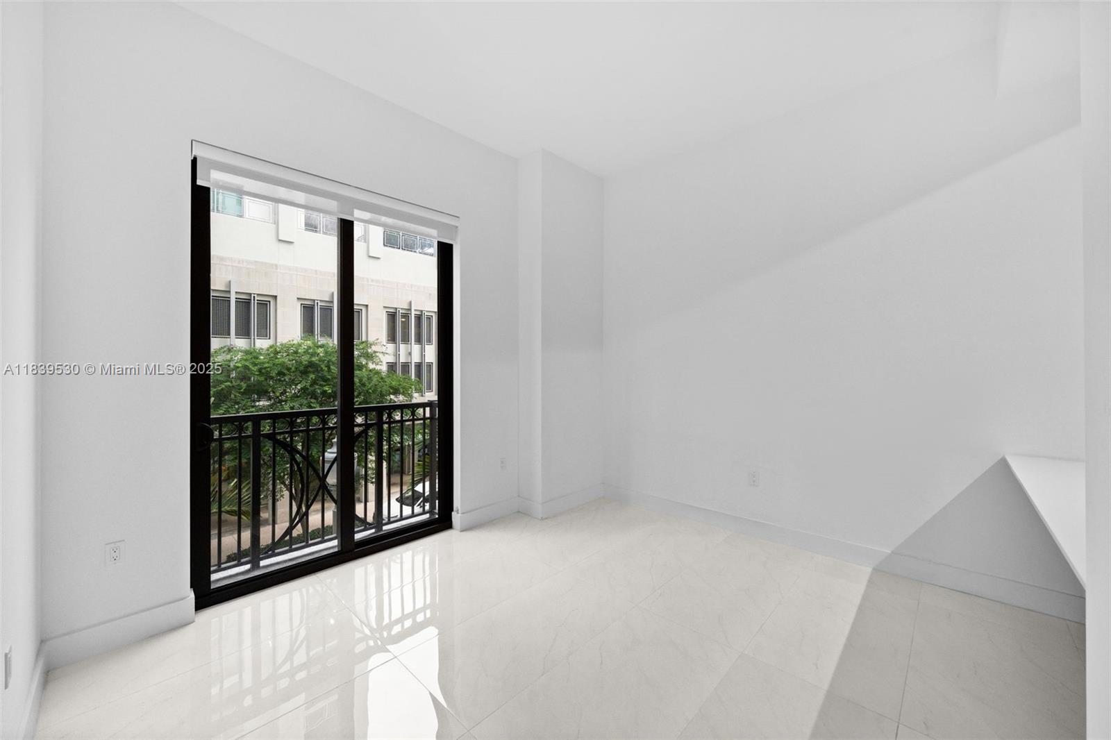 MERRICK MANOR CONDO - Residential Lease