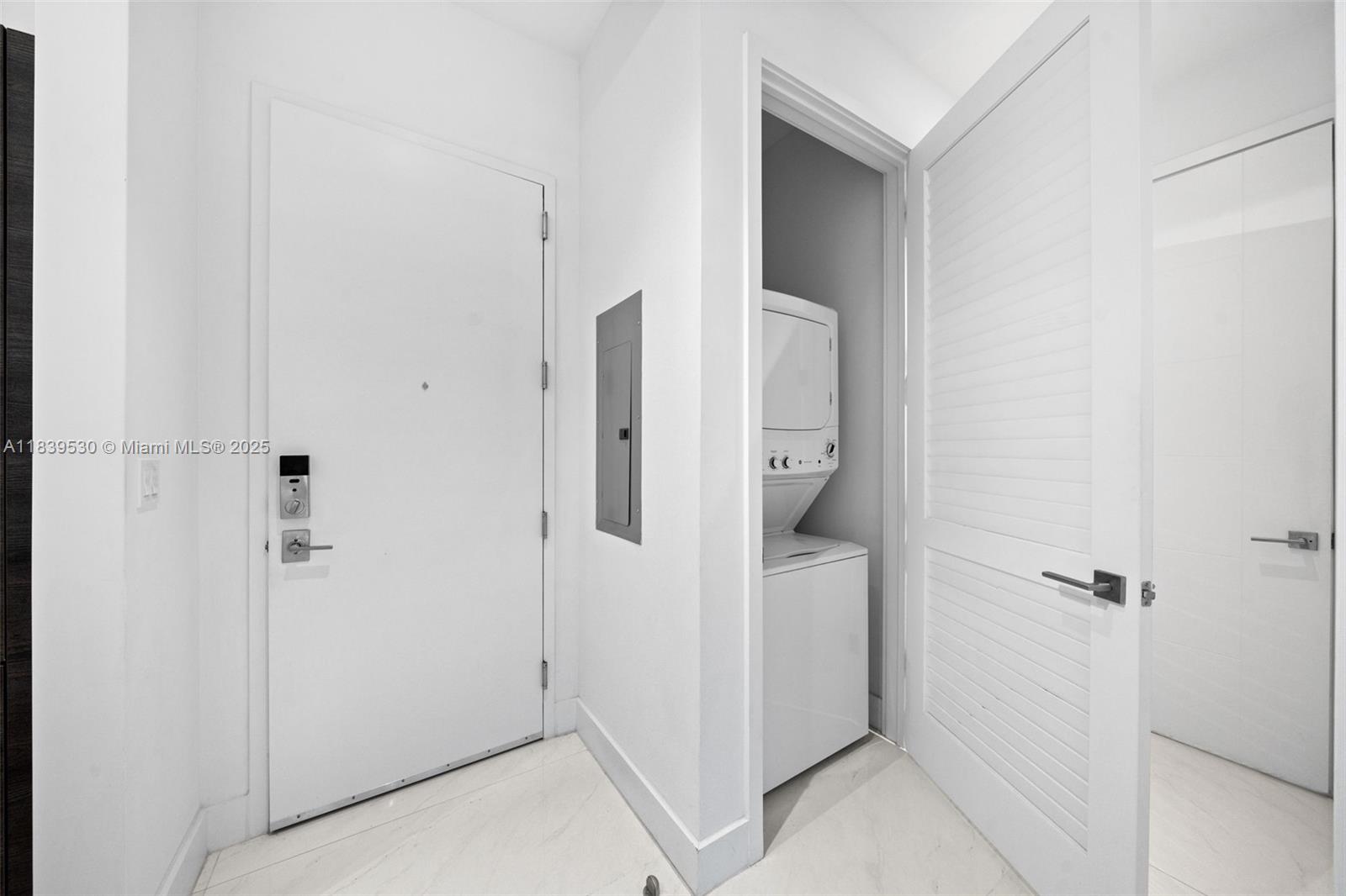 MERRICK MANOR CONDO - Residential Lease