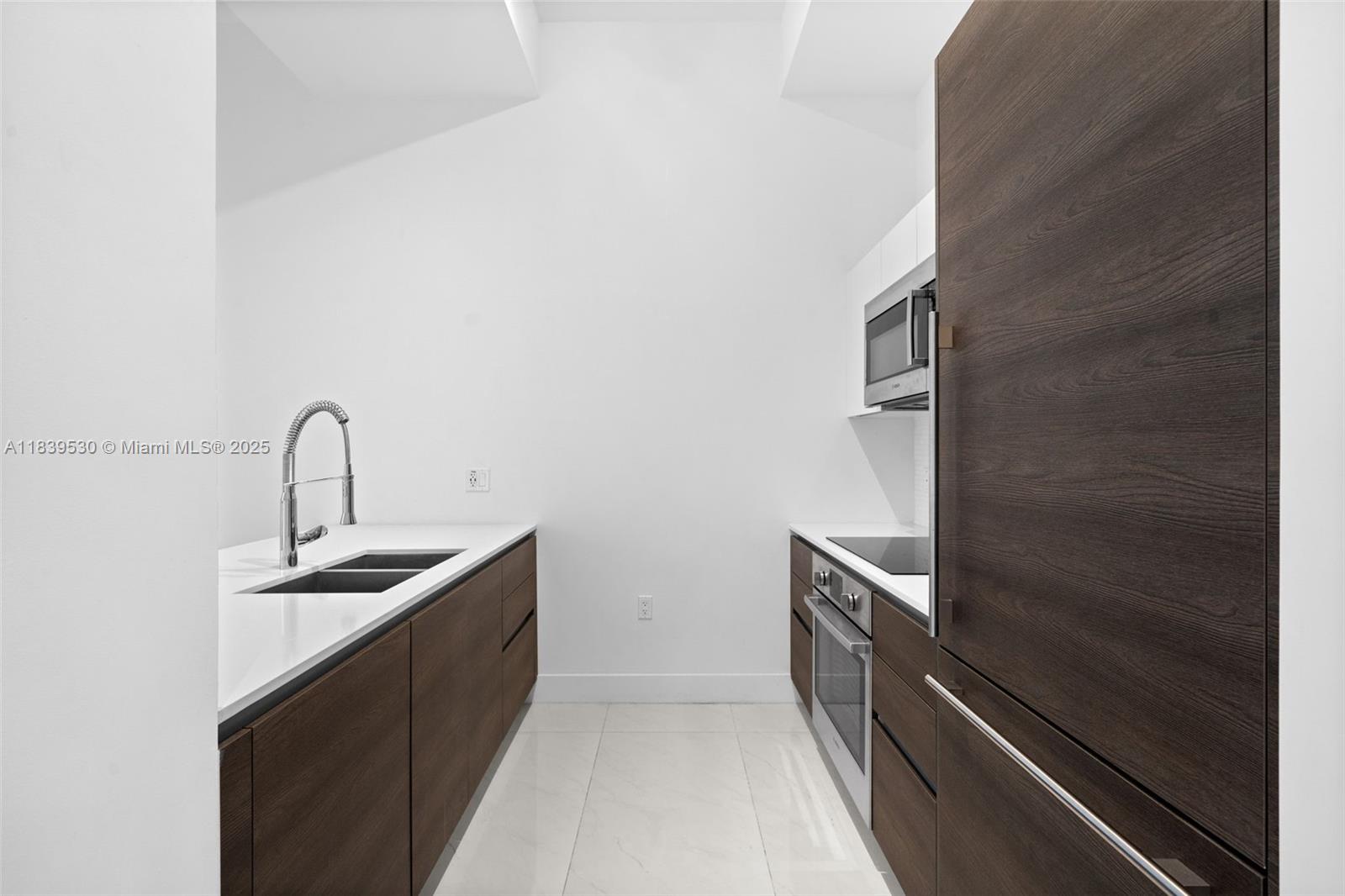 MERRICK MANOR CONDO - Residential Lease