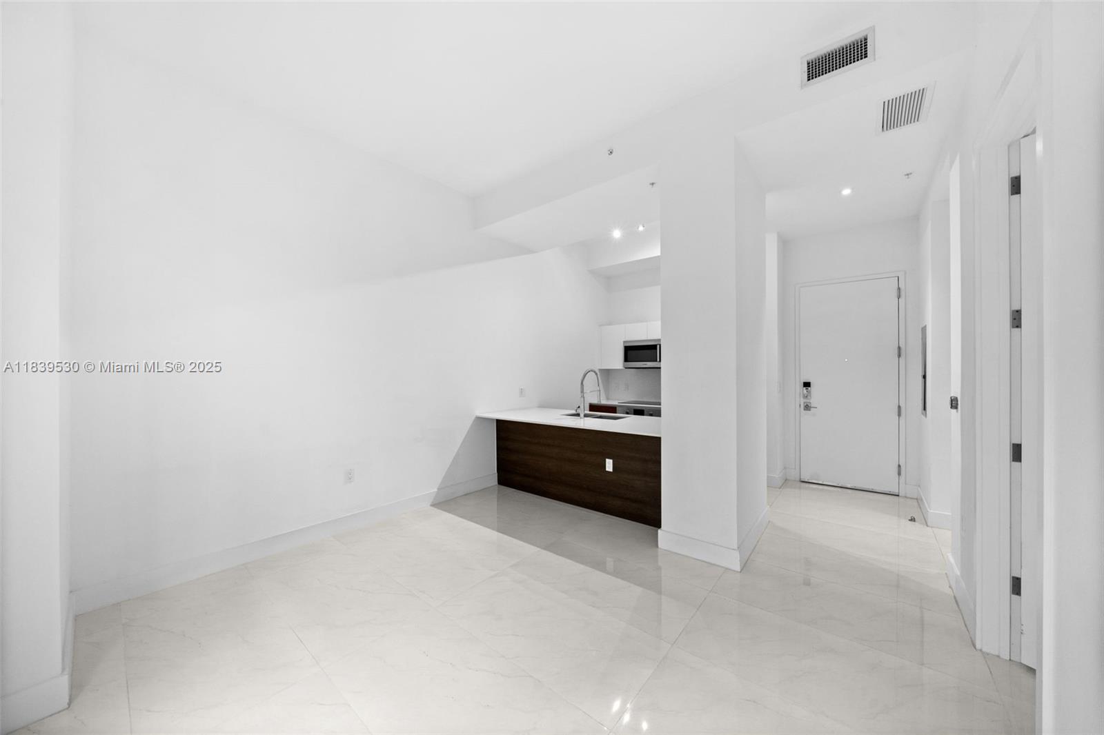 MERRICK MANOR CONDO - Residential Lease