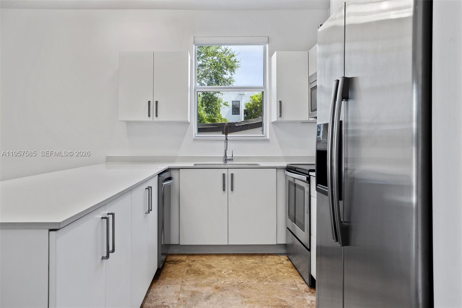 SILVER BLUFF GARDENS - Residential