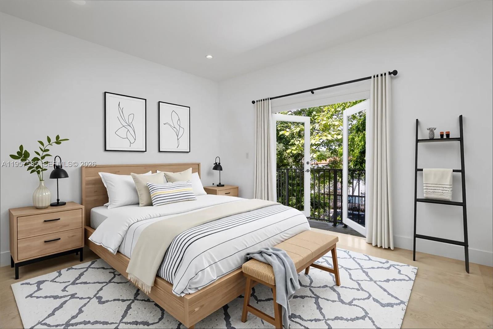 SILVER BLUFF GARDENS - Residential