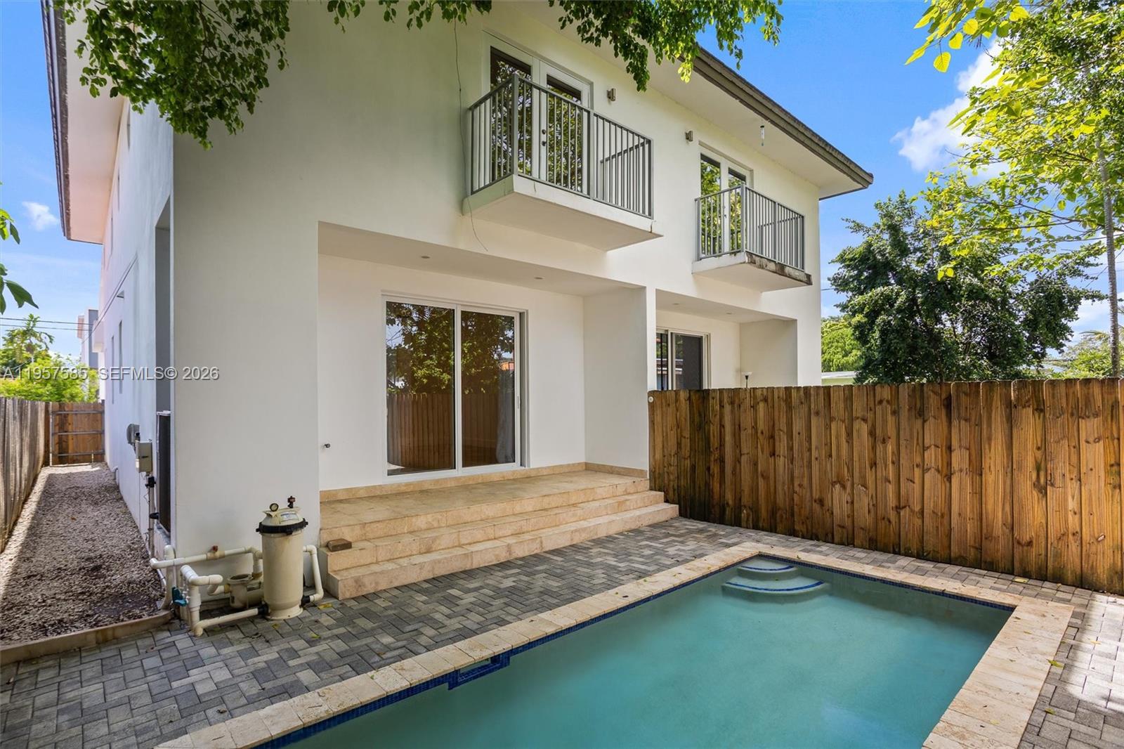 SILVER BLUFF GARDENS - Residential