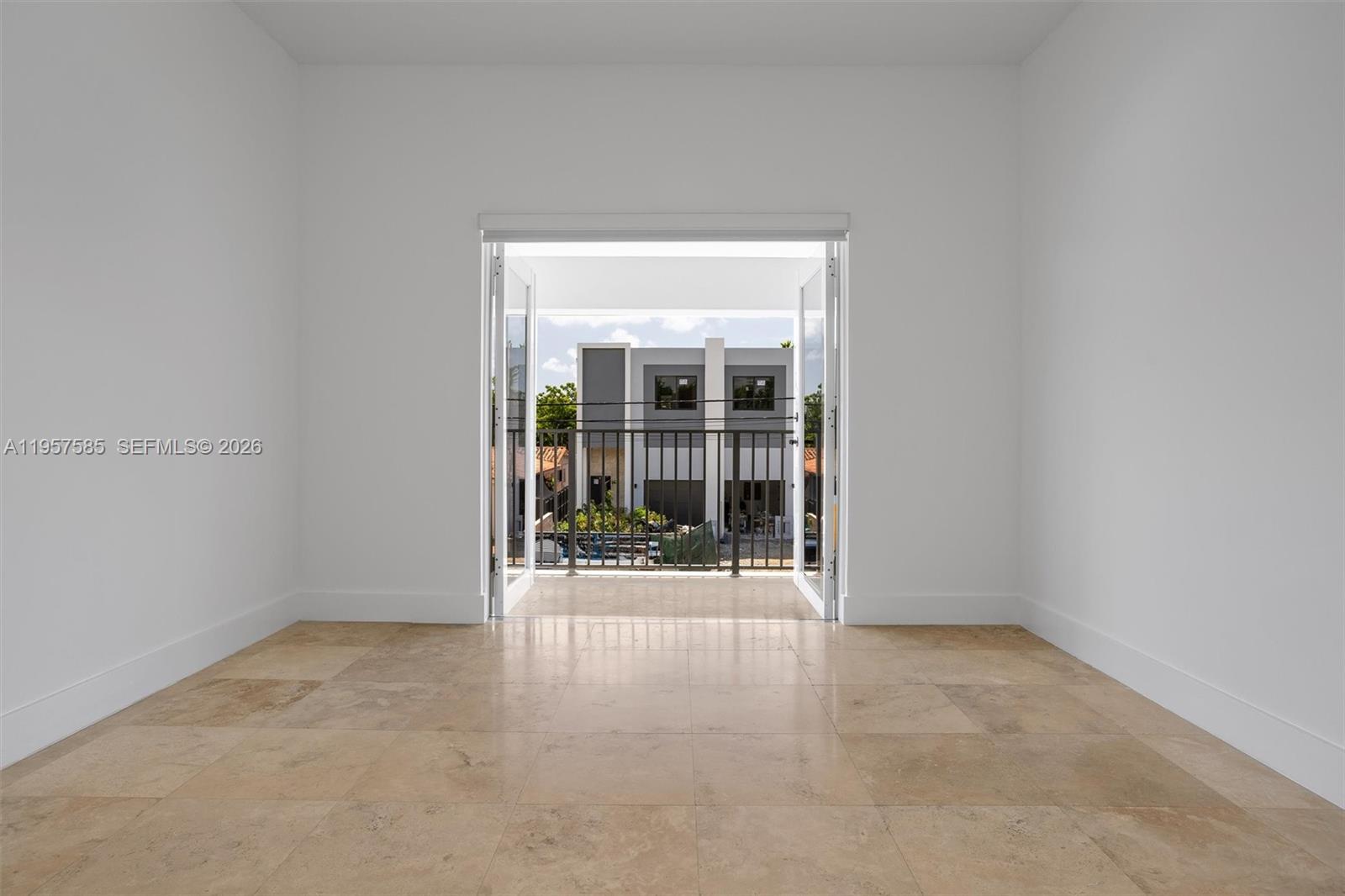 SILVER BLUFF GARDENS - Residential