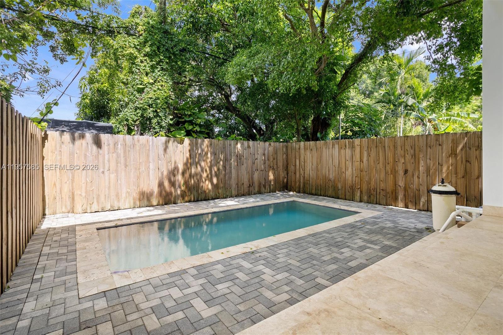 SILVER BLUFF GARDENS - Residential