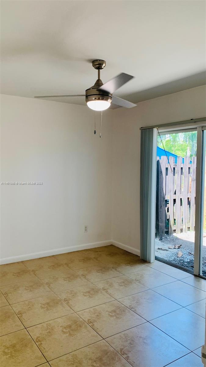 932 MOFFETT CONDO - Residential